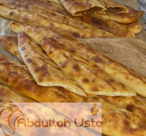 Kıymalı Peynirli Karışık Pide