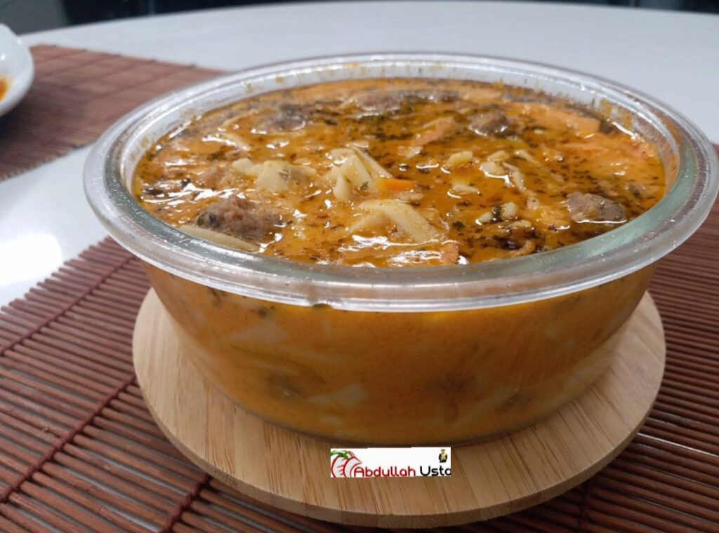 KÖFTELİ ERİŞTE ÇORBASI TARİFİ | Hem Çocuklara Hem Büyüklere Favori Lezzet