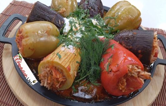 KIRMIZI KAPYA BİBER VE PATLICAN KEBAP KARISIK DOLMA TARIFI | Şef Abdullah Usta’dan Pratik ve Nefis Lezzet