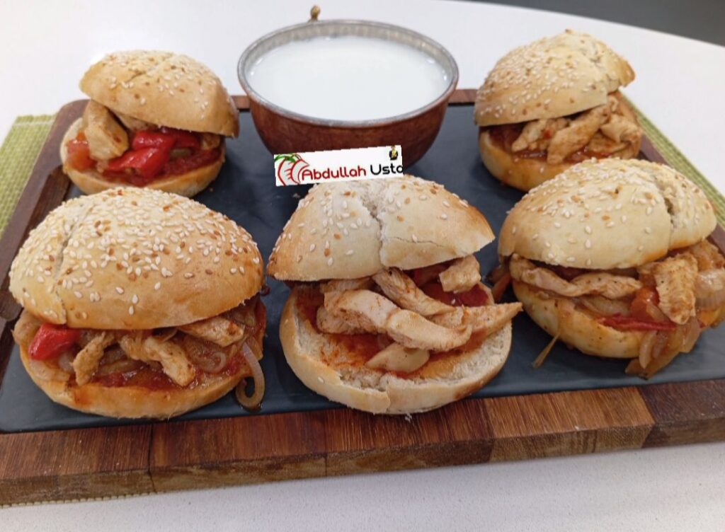 Tavuklu Yeşillikli Hamburger