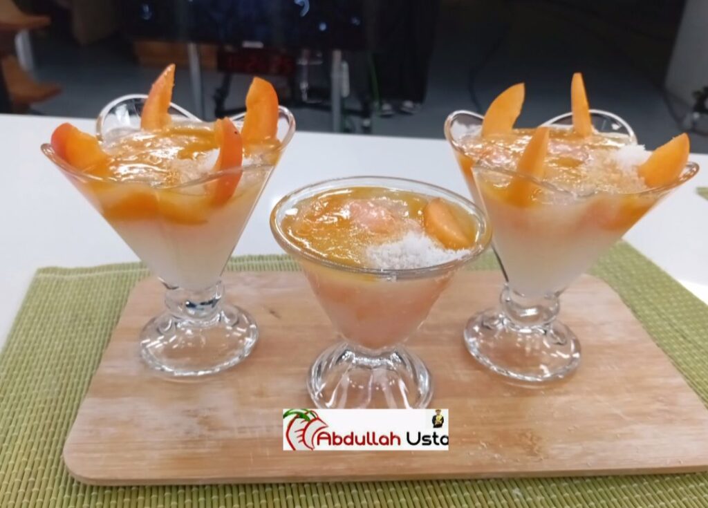 Portakallı su muhallebisi tatlısı