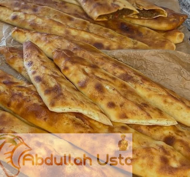 Kıymalı Peynirli Karışık Pide