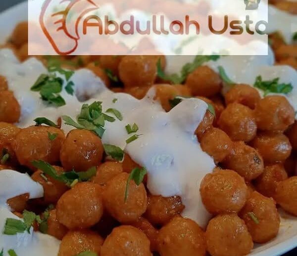 Asla Dağılmayan Soslu Bulgur Köftesi Malzemeler